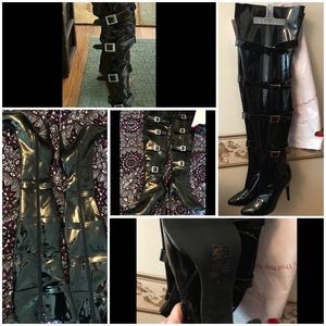 NWOT-Size 9 Ellie Buckle up Thigh High zip Boots